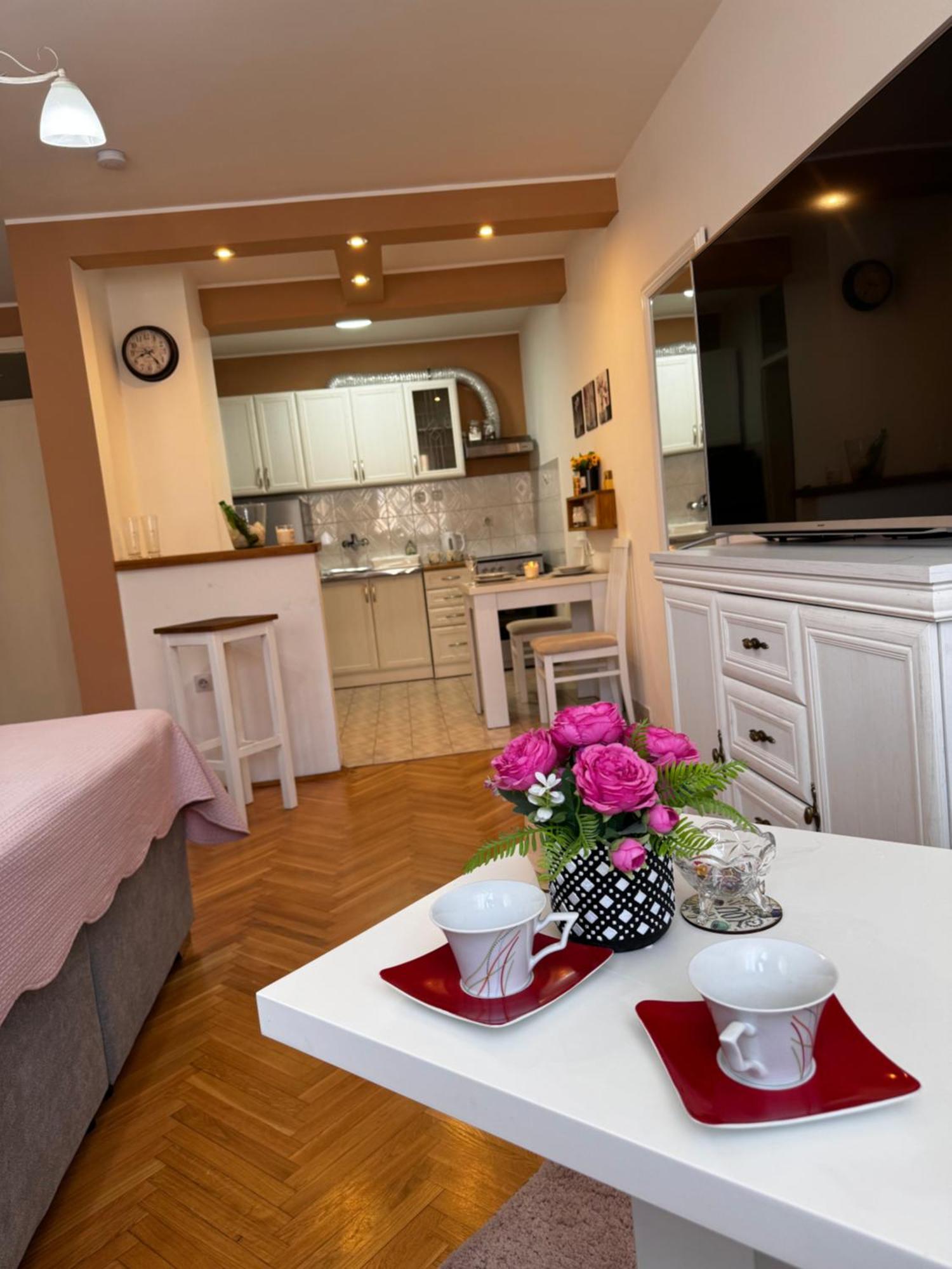 Post Apartmani - Sajam Novi Sad Extérieur photo